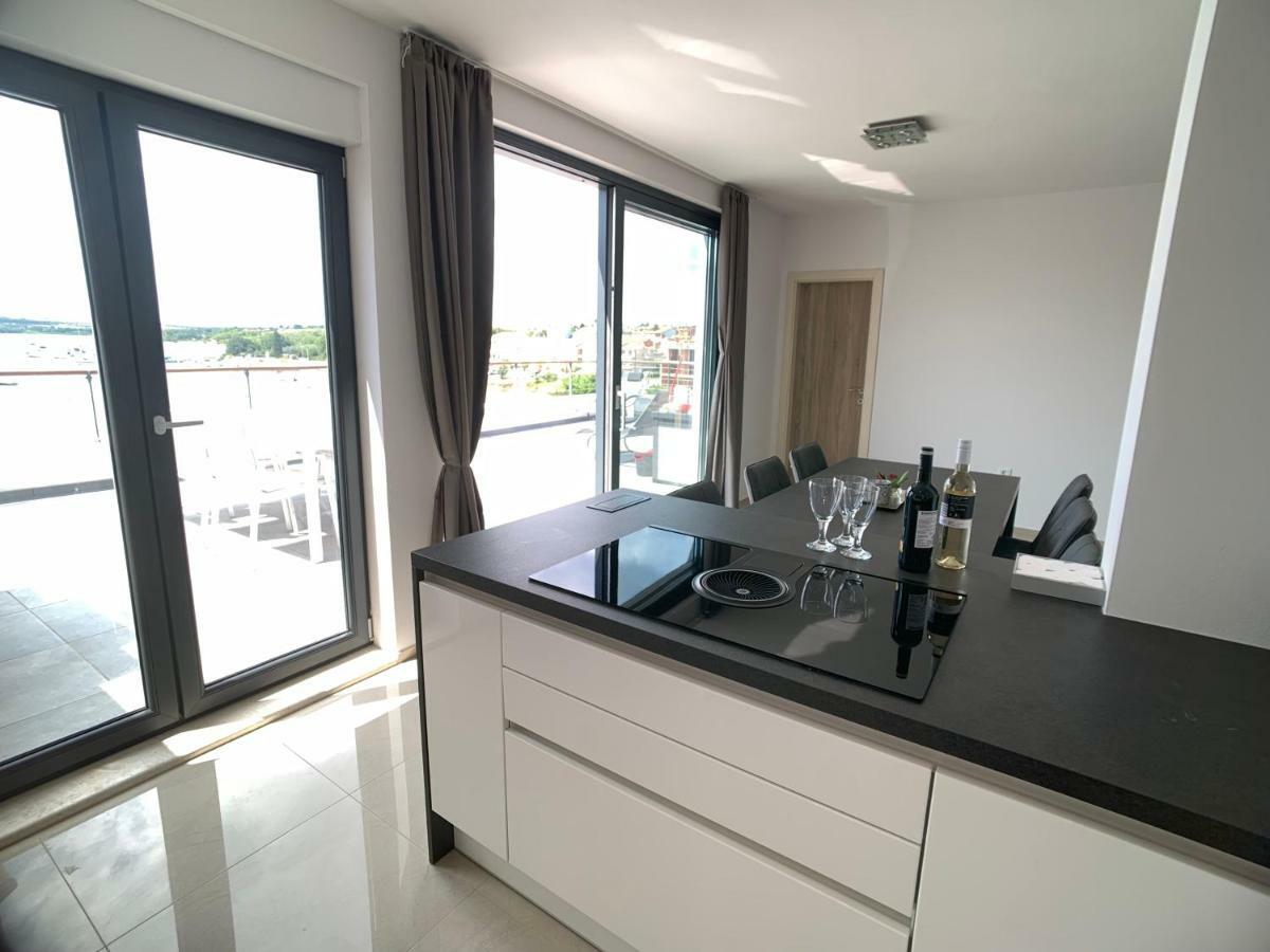 Seaview Apartment Медулин Екстериор снимка